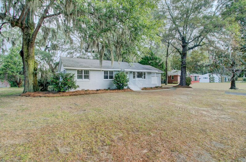 4620 Withers Dr, North Charleston, SC 29405