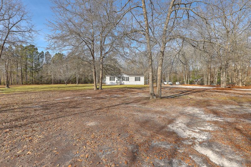 1005 Nash Rd, Ridgeville, SC 29472