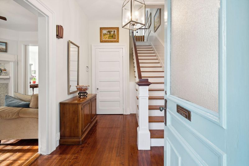 12 Halsey St, Charleston, SC 29401