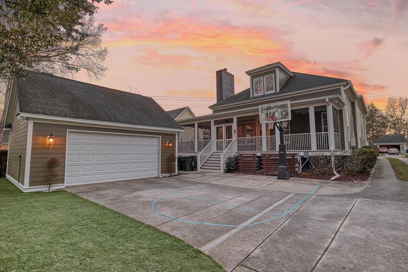 2116 Military Way, Charleston, SC 29414