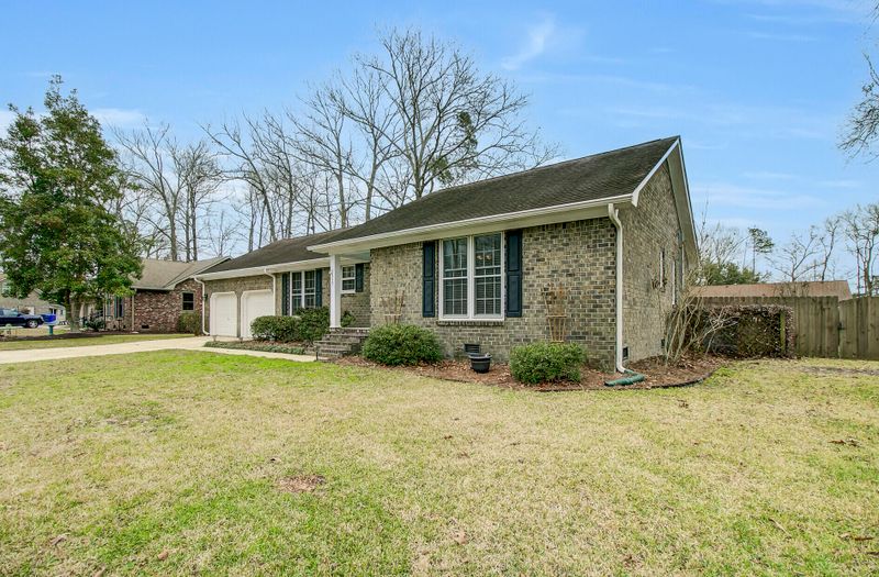 2117 Saint Peters Ln, Charleston, SC 29414