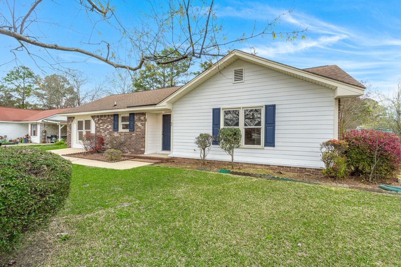 34 Clearwater Dr, Goose Creek, SC 29445