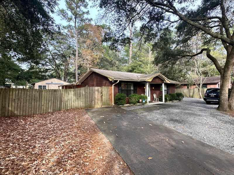 5722 San Flora Ave, Ravenel, SC 29470