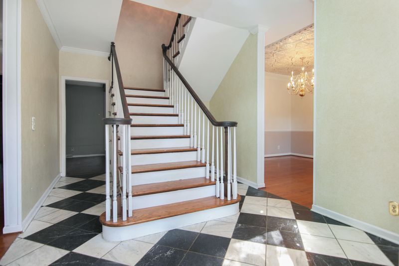 1031 Chambers Ln, Mount Pleasant, SC 29464