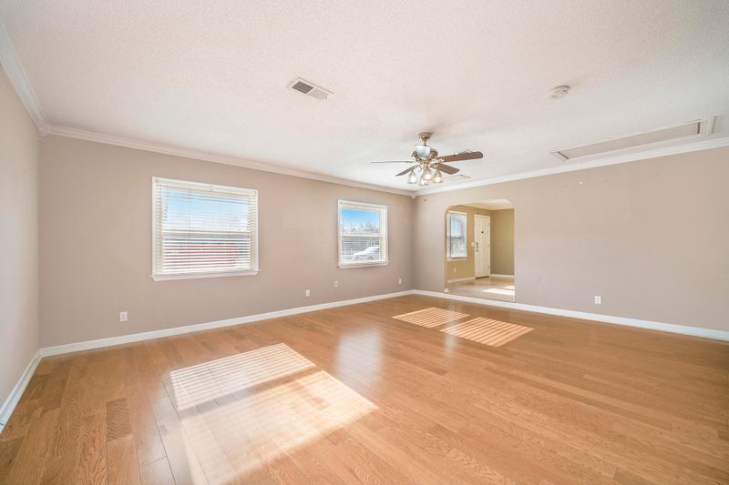 202 General Dennis Dr, Summerville, SC 29486