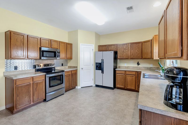 5010 Whitfield Ct, Summerville, SC 29485
