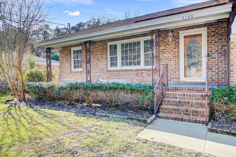 4345 Helene Dr, North Charleston, SC 29418