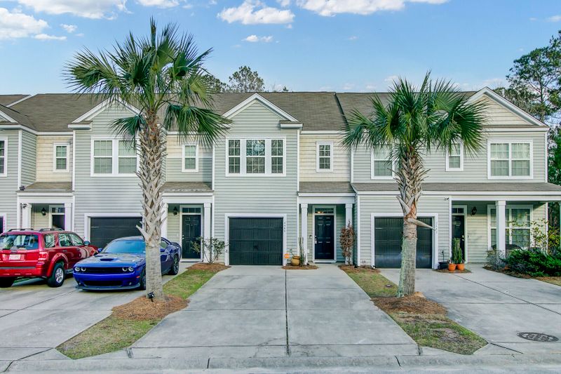 2484 Stadium Dr, North Charleston, SC 29406