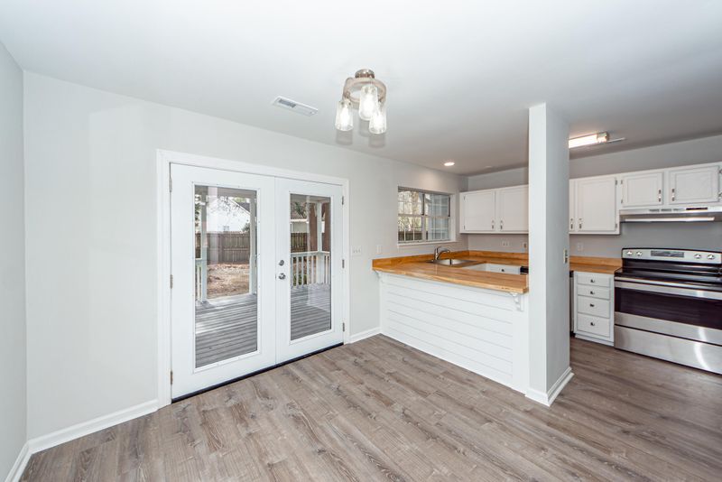 106 Saint Awdry St, Summerville, SC 29485