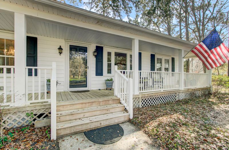 5010 Storage Rd, Meggett, SC 29449