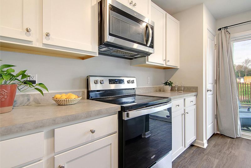 118 Gaura Ln, Summerville, SC 29483