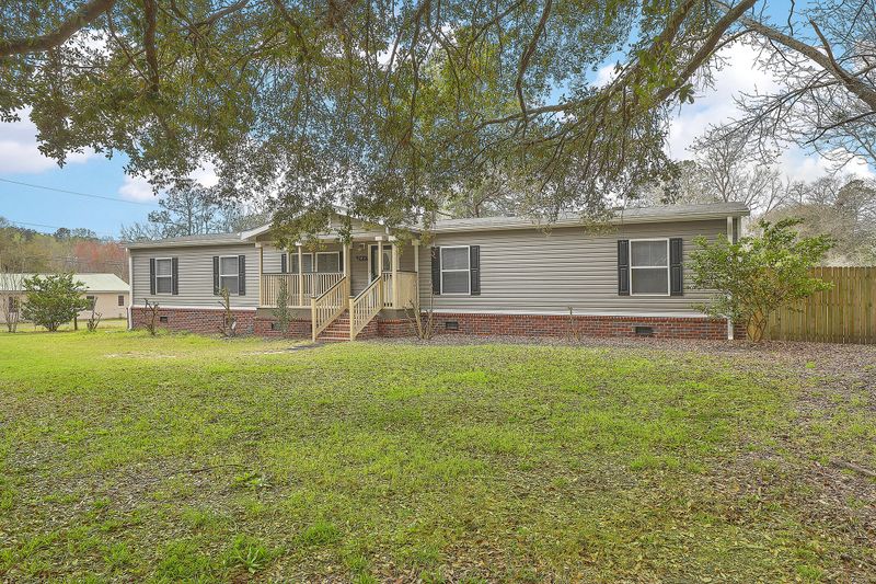 285 Orangeburg Rd, Summerville, SC 29483