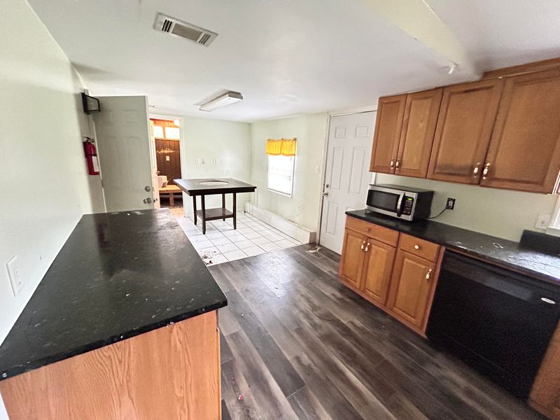 7654 Ovaldale Dr, North Charleston, SC 29418