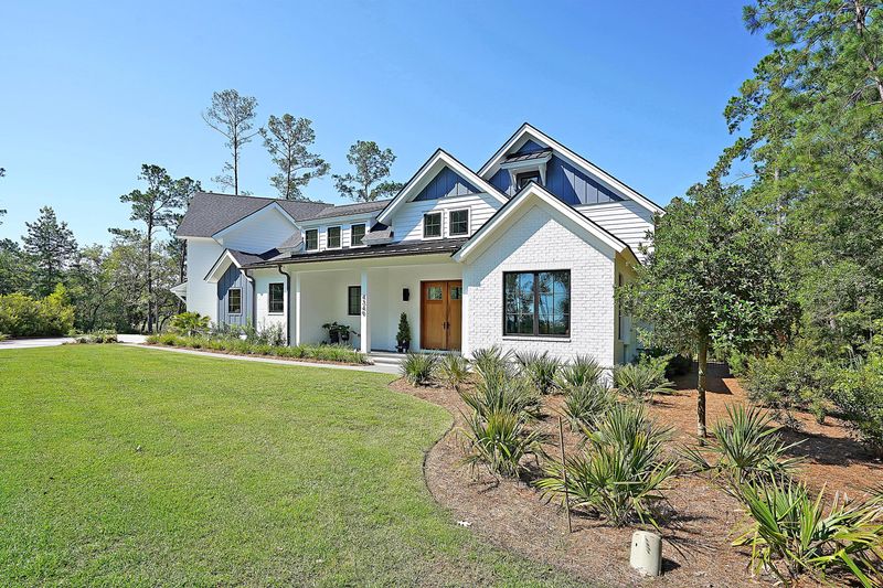 4349 Lady Banks Ln, Hollywood, SC 29470