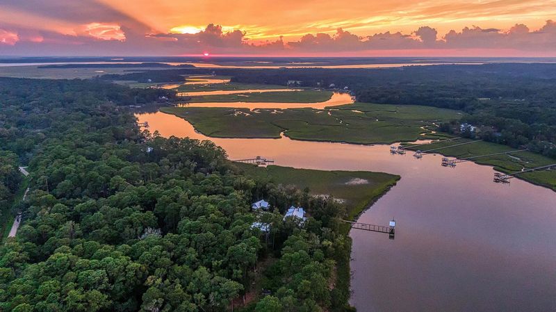 8590 Glascow Island Ln, Edisto Island, SC 29438