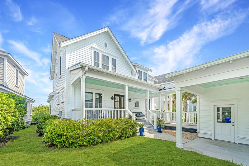 1571 Paradise Lake Dr, Mount Pleasant, SC 29464