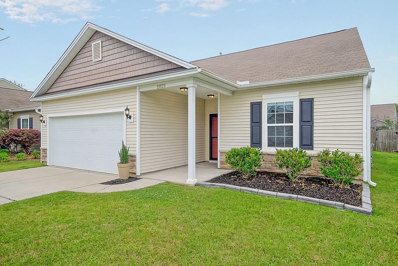 2028 Gammon St, Charleston, SC 29414