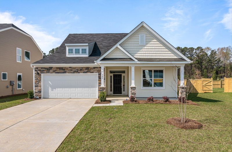 305 Blue Oak Dr, Moncks Corner, SC 29461