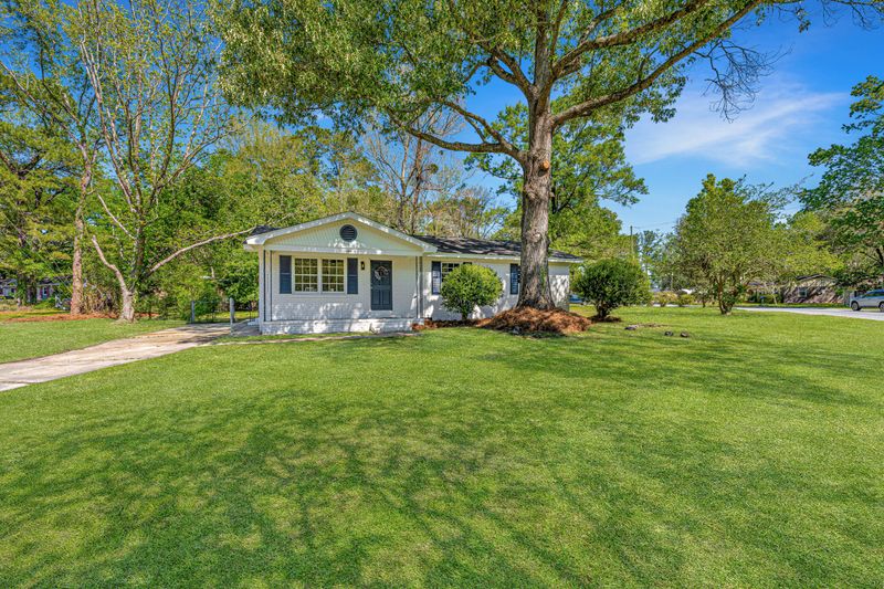 101 Birch Ln, Summerville, SC 29485