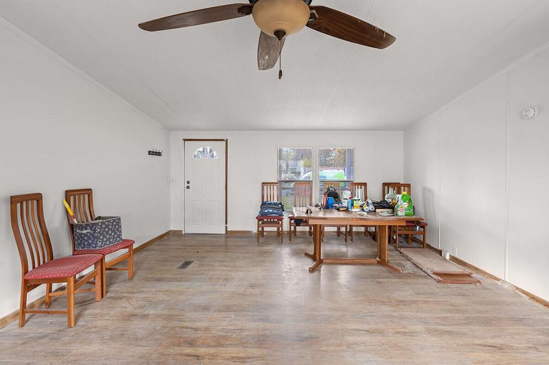 136 Fannie Dr, Summerville, SC 29485