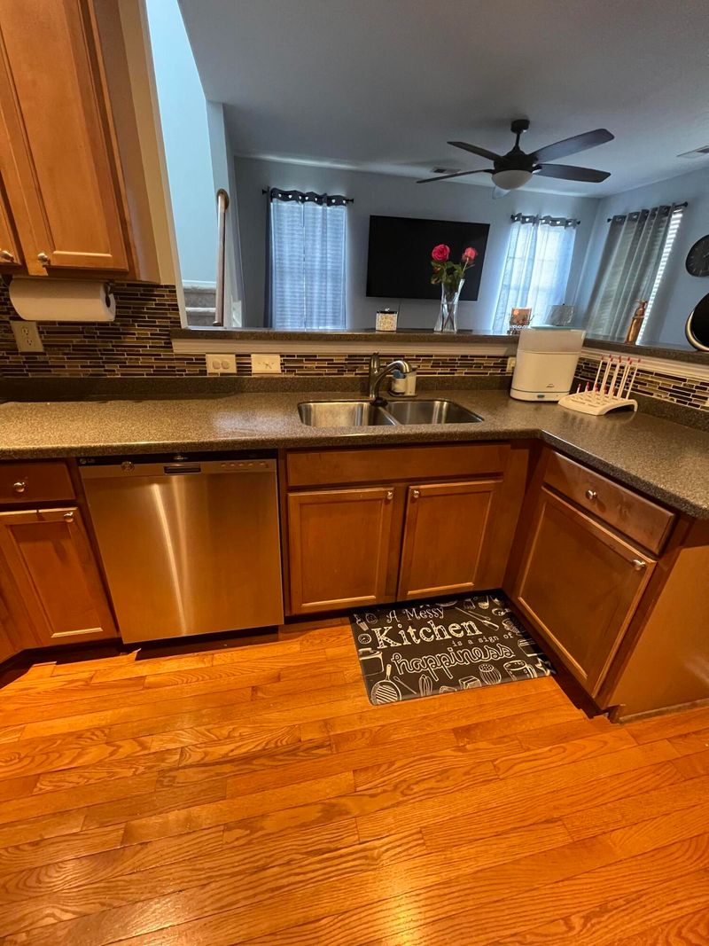 9050 Parlor Dr, Ladson, SC 29456
