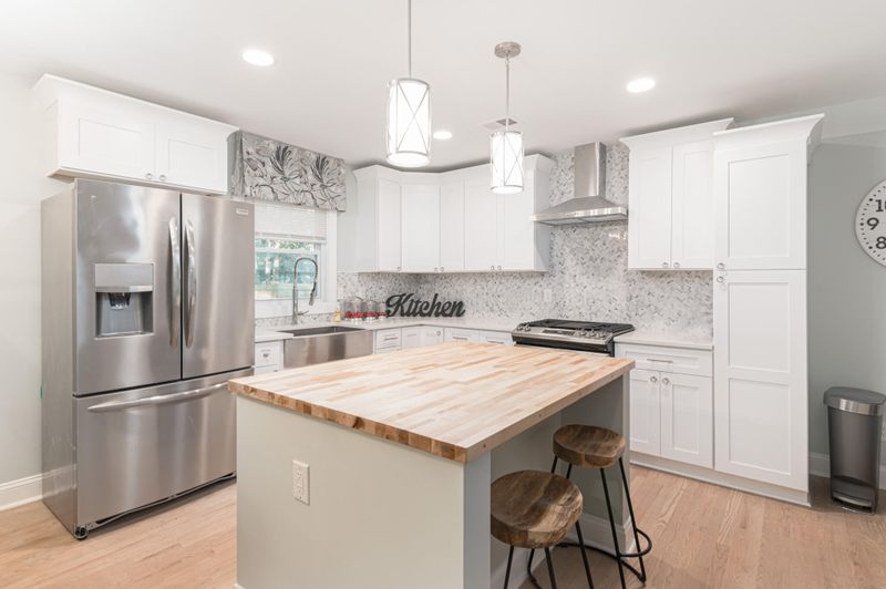 1734 Mohawk Ave, Charleston, SC 29412