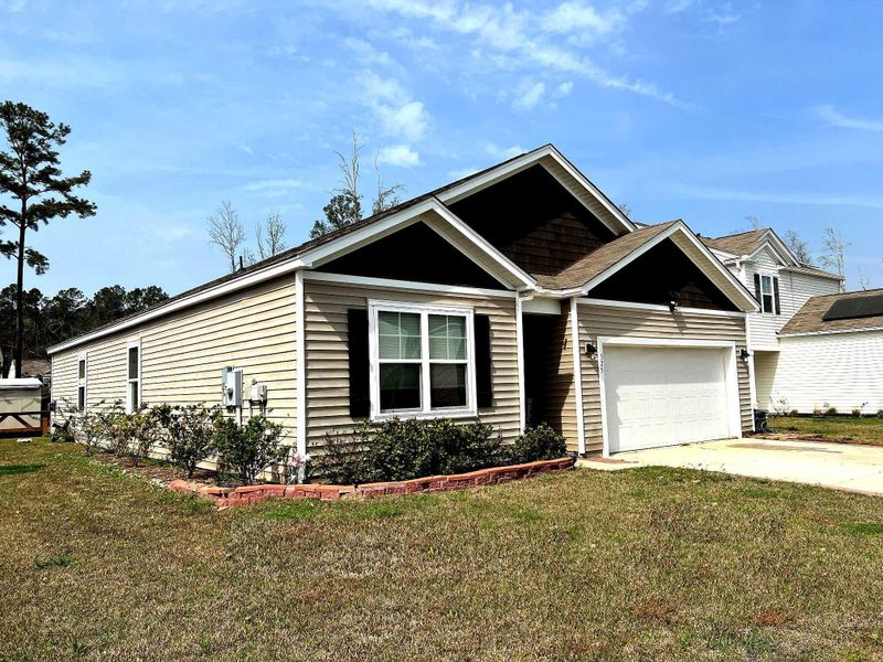 325 Knawl Rd, Moncks Corner, SC 29461