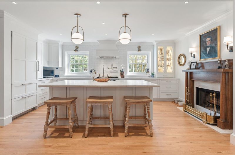 977 Cottingham Dr, Mount Pleasant, SC 29464