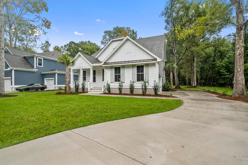 4195 Royal Harbor Rd, Hollywood, SC 29449