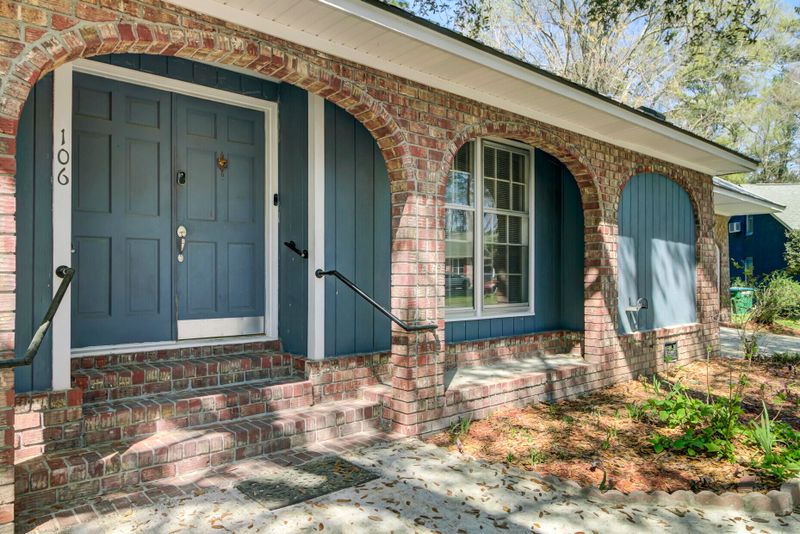 106 Gresham Ct, Summerville, SC 29485