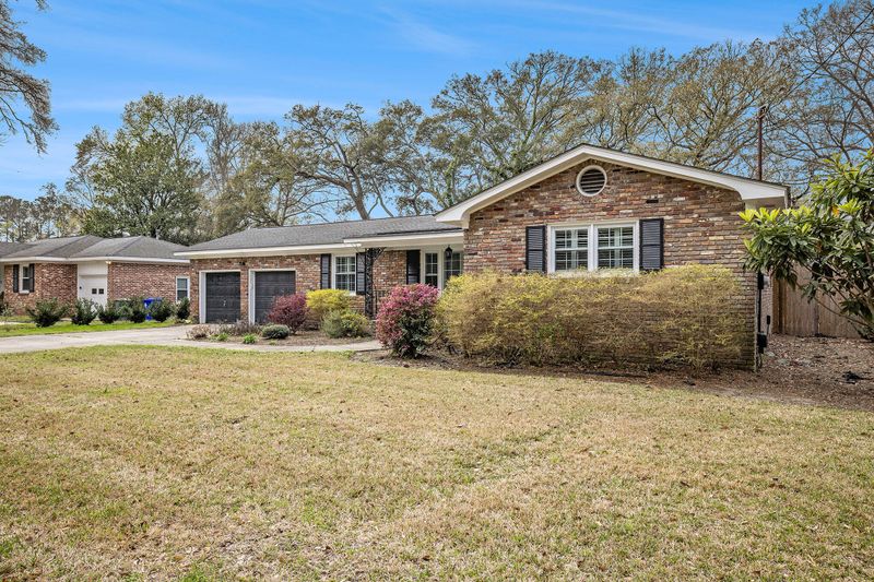 1917 Campion Hall Rd, Charleston, SC 29407