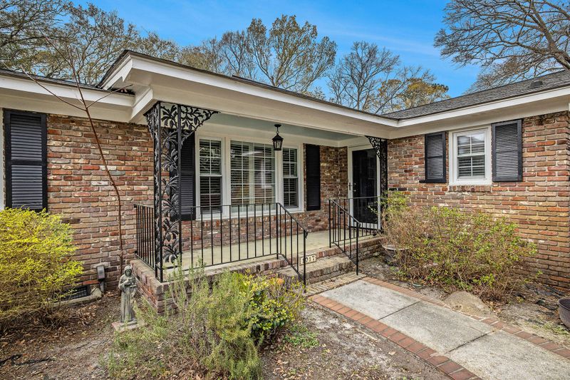 1917 Campion Hall Rd, Charleston, SC 29407