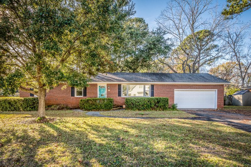 327 Huntley Dr, Charleston, SC 29407