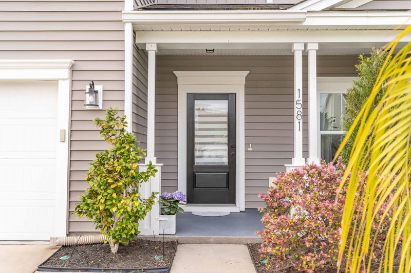 1581 Thin Pine Dr, Johns Island, SC 29455