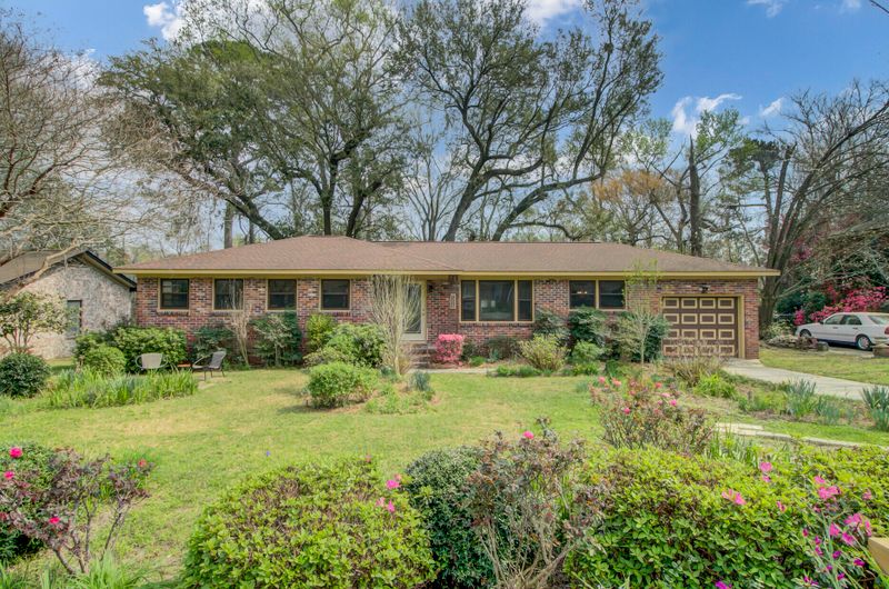 1229 Redeemer Dr, Hanahan, SC 29410