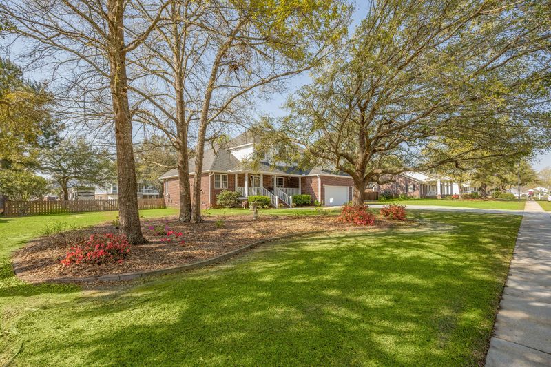 1410 Sterling Oaks Dr, Moncks Corner, SC 29461