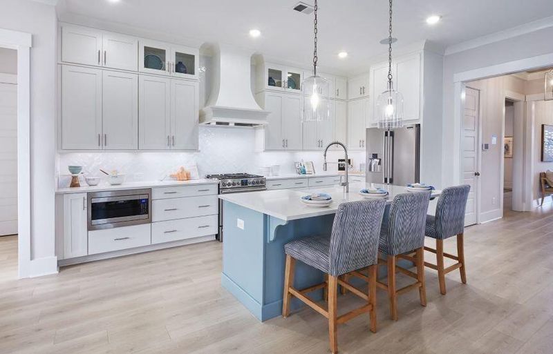 214 Midtown Ave, Summerville, SC 29486