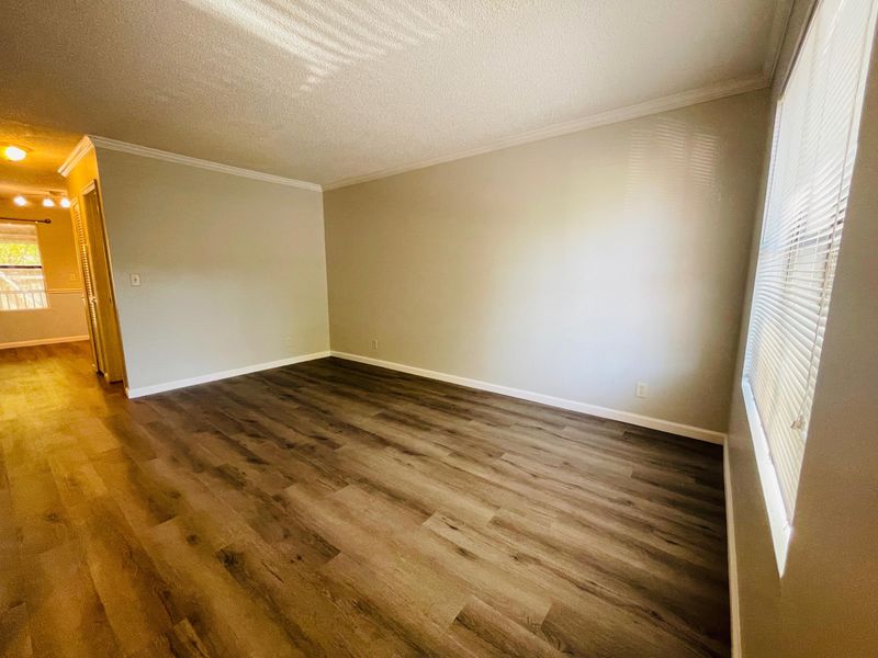 6239 Lucille Dr #17-E, North Charleston, SC 29406