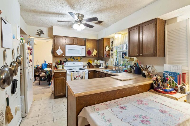 2106 Pinehurst Ave, Charleston, SC 29414