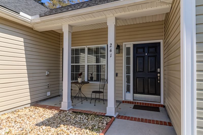 241 Highwoods Plantation Ave, Summerville, SC 29485