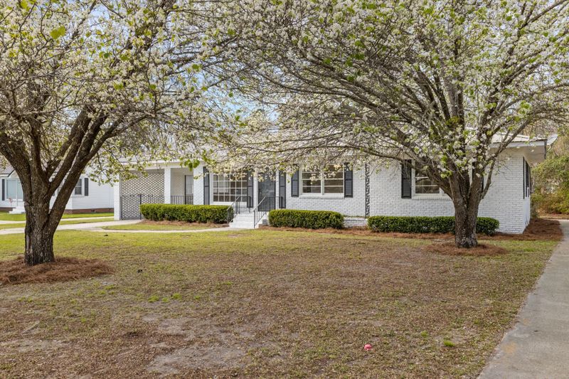 114 Bay St, Saint Stephen, SC 29479