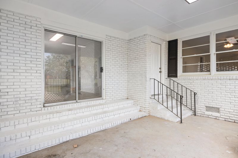 114 Bay St, Saint Stephen, SC 29479
