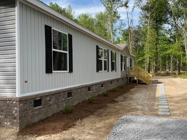 1287 Heaven Dr, Saint Stephen, SC 29479