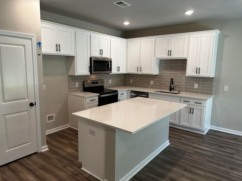 8345 Child's Cv, North Charleston, SC 29418