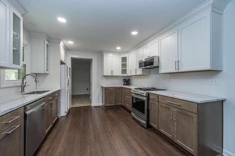2025 Taylorcraft Dr, Charleston, SC 29407