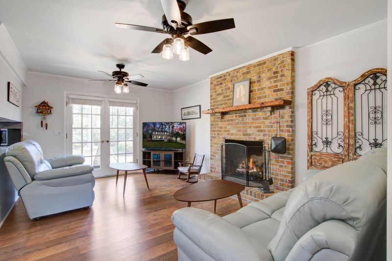 107 Caralana Cir, Summerville, SC 29485
