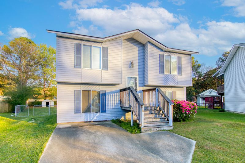 18 Wexford Ln, Goose Creek, SC 29445