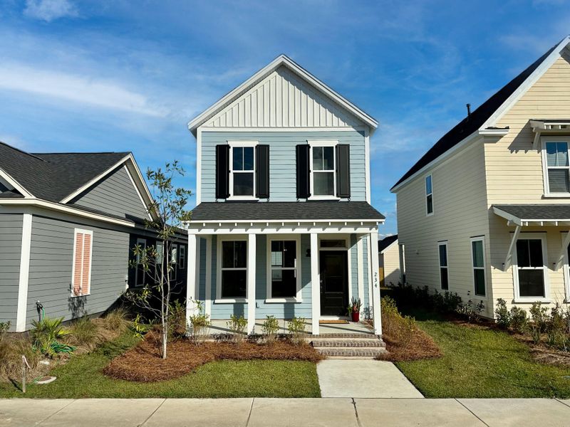 682 Blueway Ave, Summerville, SC 29486