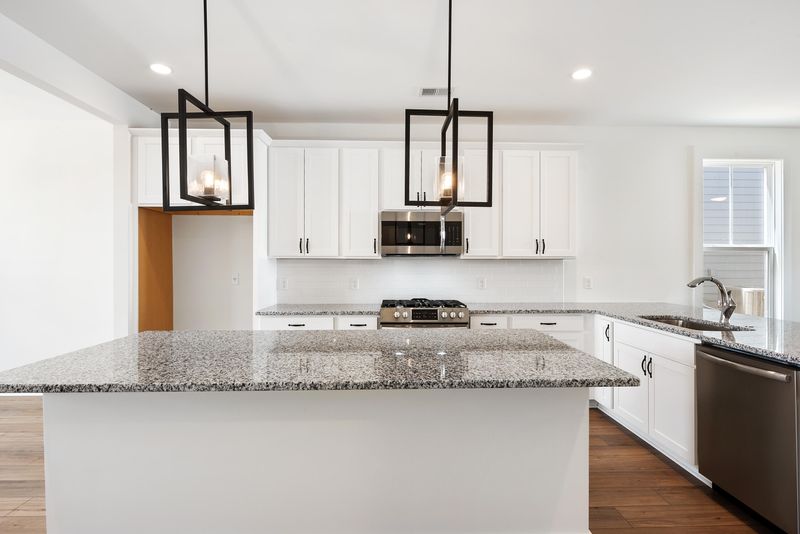 682 Blueway Ave, Summerville, SC 29486