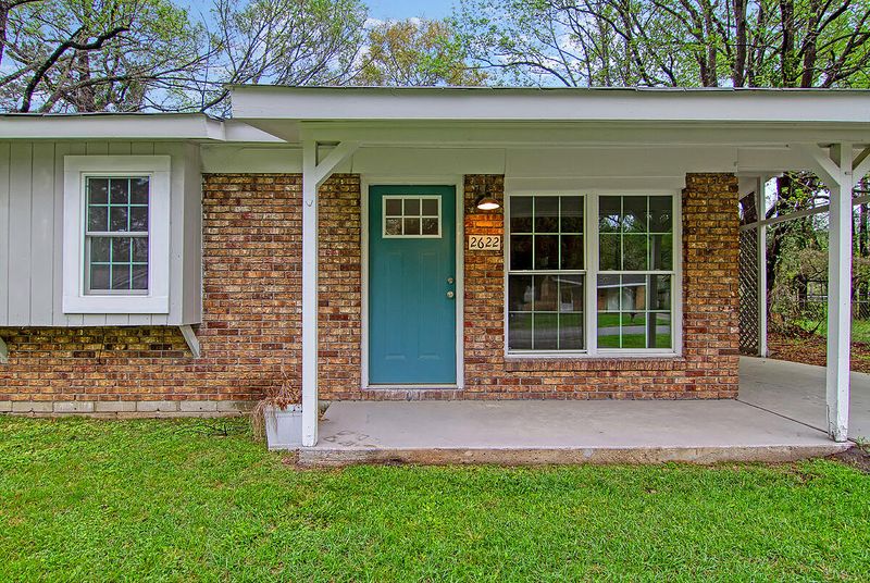 2622 Clara Ln, North Charleston, SC 29406